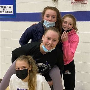 Meet your Posher, Nicole